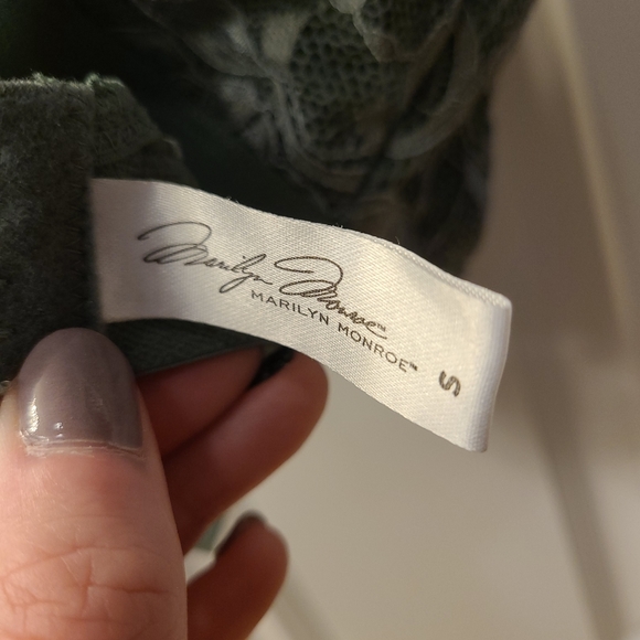 High Neck Convertible Lace Bralette - Picture 5 of 5